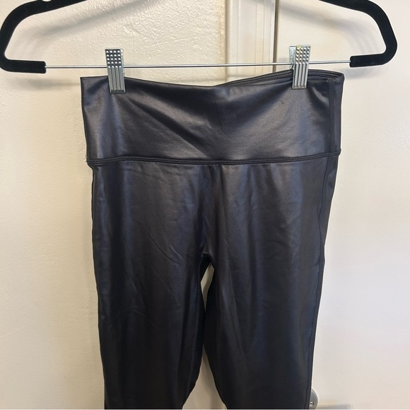 NWT Fabletics Anywhere Motion365+ Shine High Waisted Leggings Size Small - Picture 4 of 11